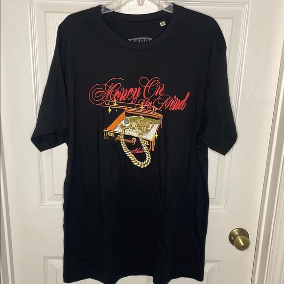 Akoo Black and Red Short Sleeve Tee with Graphic Design - Picture 1 of 7